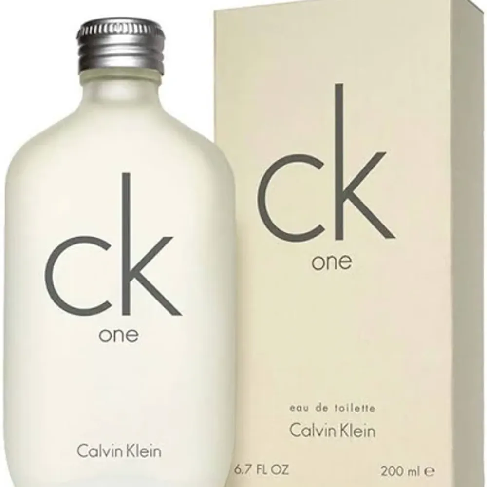 Calvin Klein Thumbnail 3